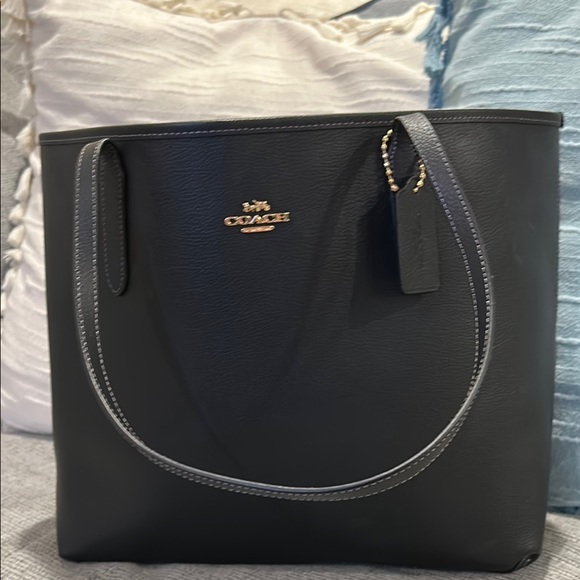 Coach Tote - Picture 2 of 5